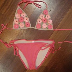 Victoria's Secret Coral swimsuit Size: Small